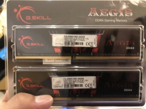 PCメモリ：G.SKILL、DDR4、3200、16GB×2枚